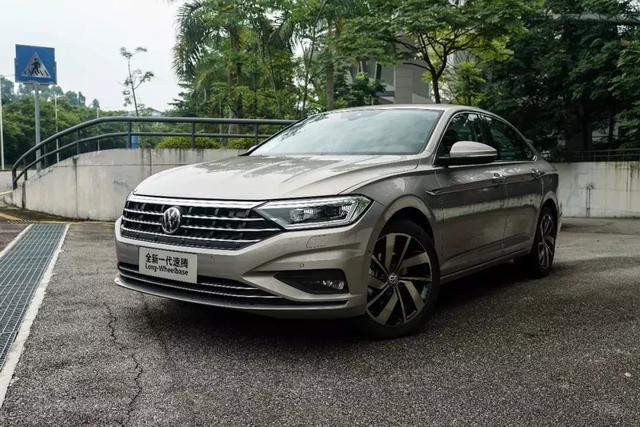 站在金字塔顶端的A+级轿车,试驾全新一代速腾