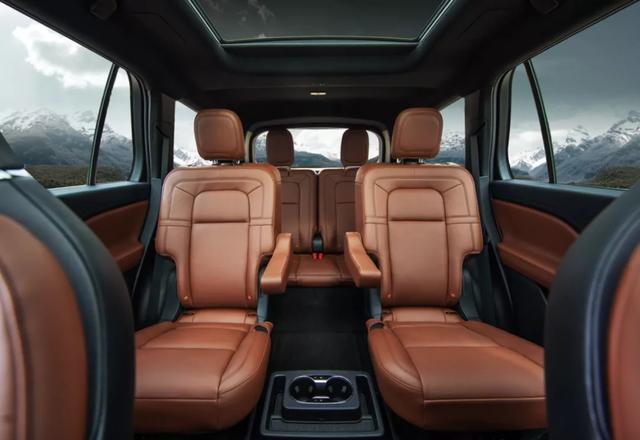 50.98��Ԫ���۵ķ��мң���һ����ֵ��ӵ�У�