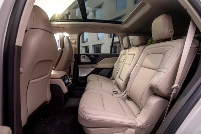 50.98��Ԫ���۵ķ��мң���һ����ֵ��ӵ�У�