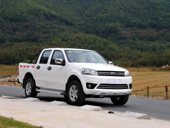 谁说皮卡只有猛禽 国产皮卡照样美翻你