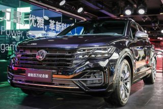 <b>������Ӱ��ʿ �¾������콢 ;����������Ͷ���ʿ֮��</b>