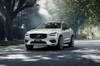 <b>�ֶ��������й���½�г�4����������ʷͬ�����ֵ</b>