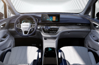 <b> �״�������ܽ����ռ���ƣ�MPV��ͷ�����족����iMAX8���ν��أ�</b>