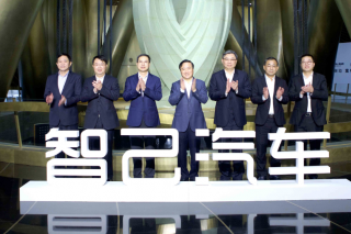 <b>�����������ڡ� ���³����� �Ǽ�����Ҫ��������ʱ�����б���ʵ���ߡ�</b>