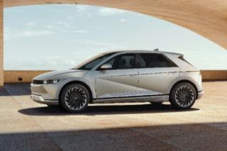 <b>�ִ�����IONIQ������봣�5ȫ������ ���¿Ƽ����¶���綯����</b>